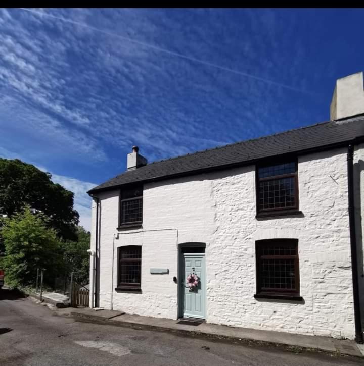 Glan-Yr-Afon Cottage Two Bedrooms Sennybridge Exterior photo